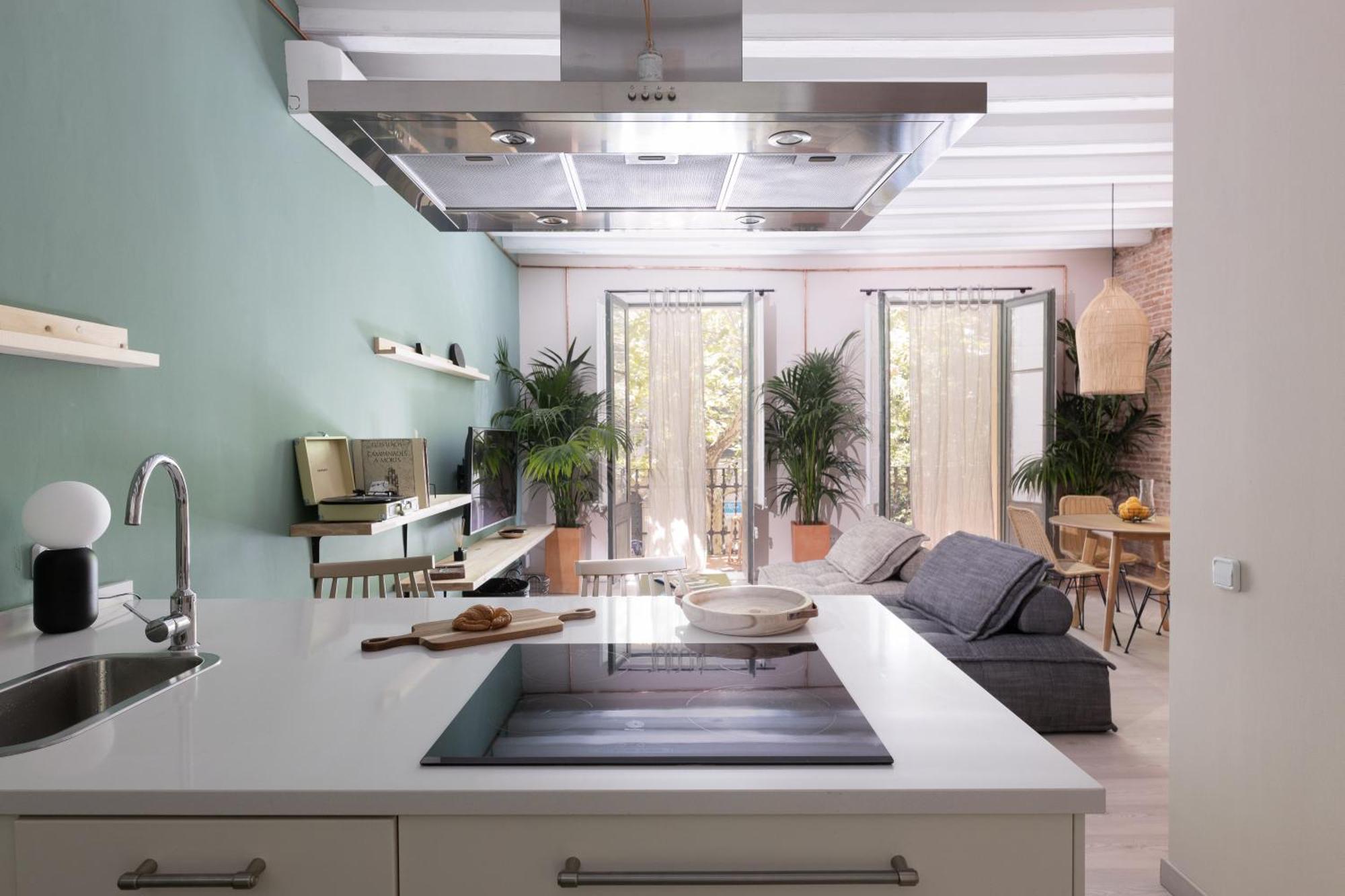 Pipa - Charming One Bedroom With Balcony Apartment *